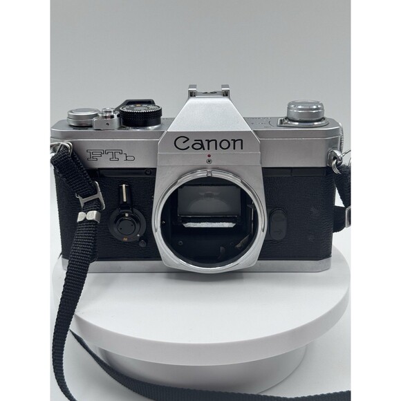 Vintage Canon FTB QL 35mm SLR Film Camera Bundle Tested & Working Lens Flash - Picture 2 of 16